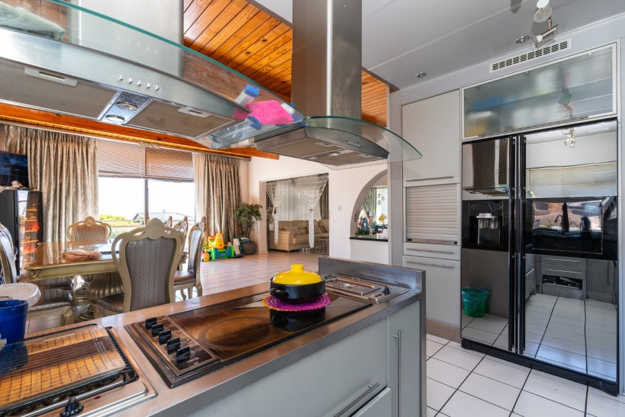 6 Bedroom Property for Sale in Welgelegen Western Cape